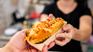 Η εικονική στάση Hot Dog Hollywood που άνοιξε για πρώτη φορά τη δεκαετία του 1940