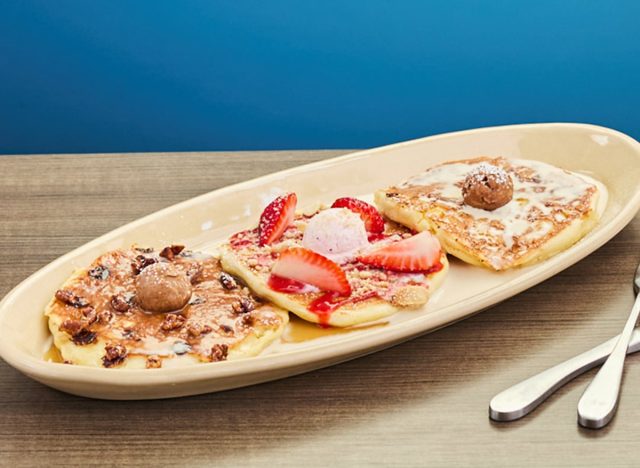 Snooze, μια πτήση Pancake Signature AM Eatery Signature 