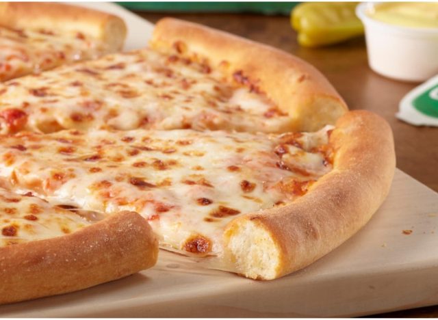 Πίτσα τυριού λεπτού κρούστας του Papa John